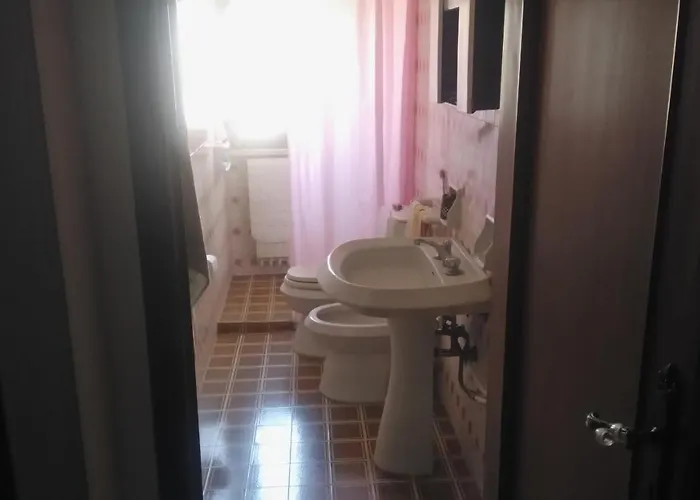 Cavour Nocleg ze śniadaniem *