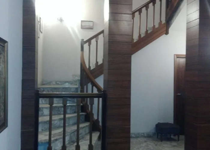 Cavour فندق مبيت وإفطار *